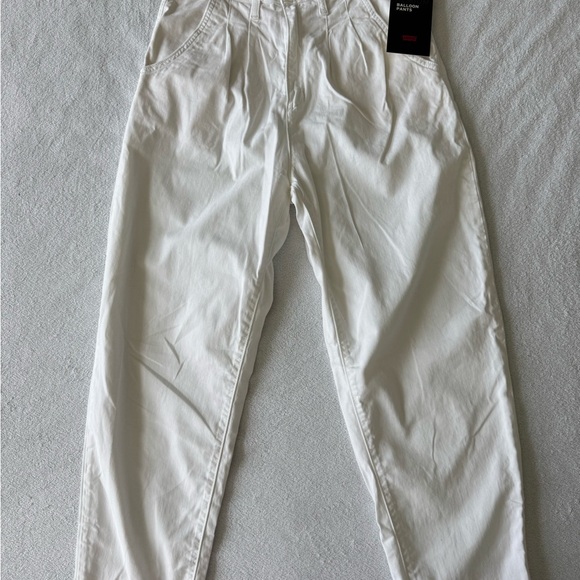 NWT Levi's White Balloon pants high rise Relaxed Fit Cotton 28x28 - Picture 3 of 14